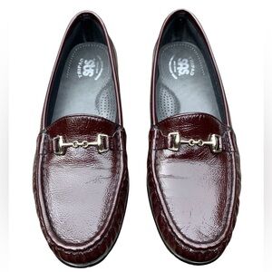 SAS Slip On Loafer 9.5 Narrow Metro Wine Patent Leather Comfort Burgundy